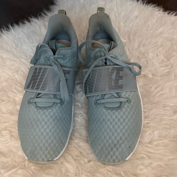 Nike Renew In-Season training sneakers, gray w/ elastic band & branding Sz 11 - Picture 2 of 10